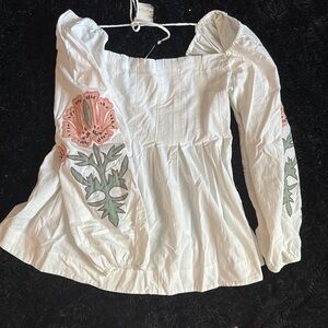 FreePeople White Tunic with Tulip Embroidery Puffed Sleeves